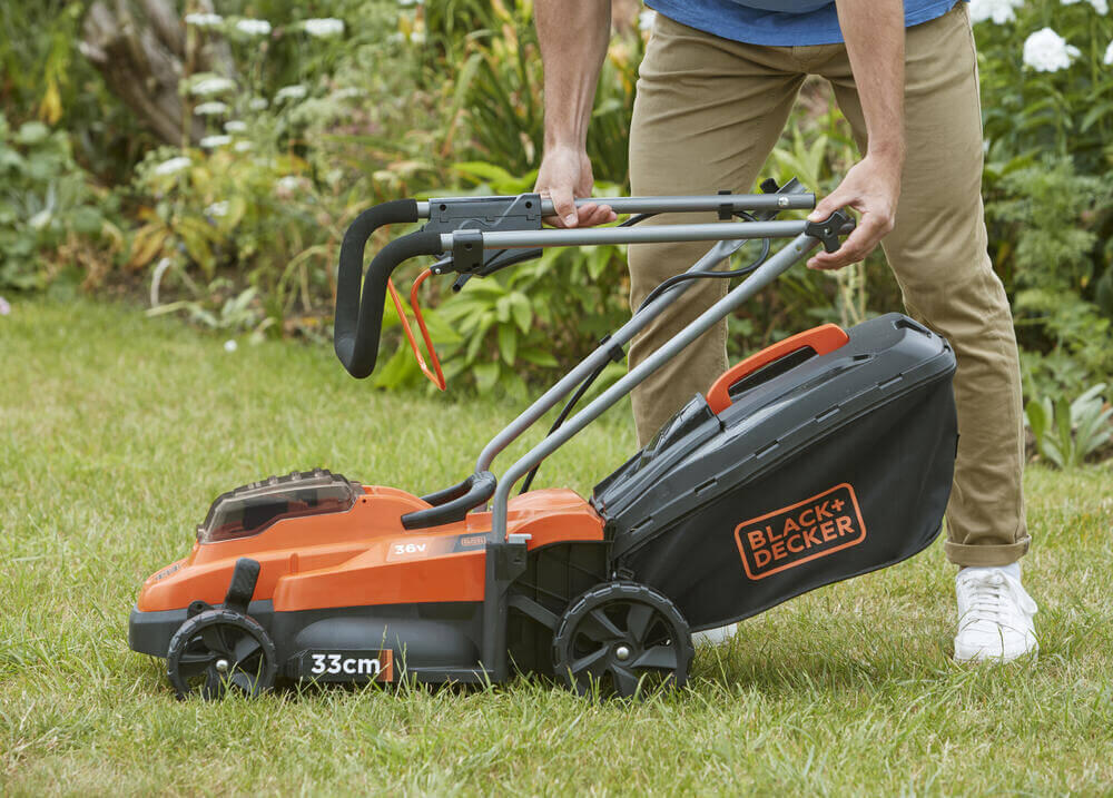 Газонокосилка аккумуляторная BLACK+DECKER BCMW3336L1 - Изображение 2