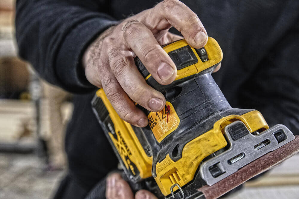 Шлифмашина вибрационная аккумуляторная DeWALT DCW200P2 DCW200P2 - Изображение 13