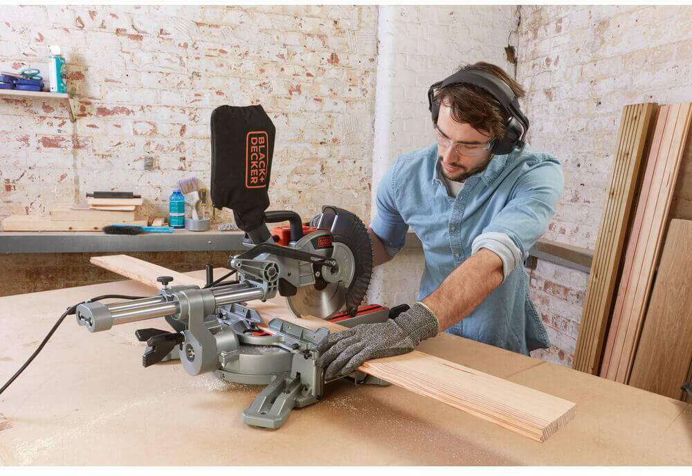 Пила торцовочная сетевая BLACK+DECKER BES700 BES700 - Изображение 2