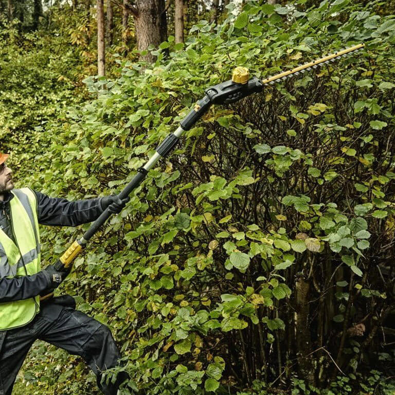 Кусторез аккумуляторный безщеточный со штангой DeWALT DCMPH566P1 DCMPH566P1 - Изображение 10