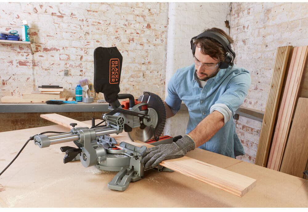 Пила торцовочная сетевая BLACK+DECKER BES700 BES700 - Изображение 2