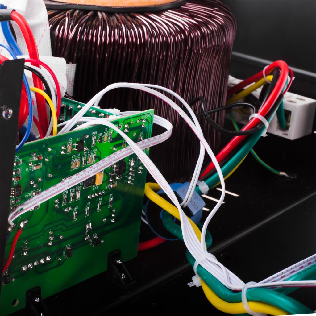 Стабилизатор напряжения LPT-W-10000RD BLACK (7000W) - Изображение 7