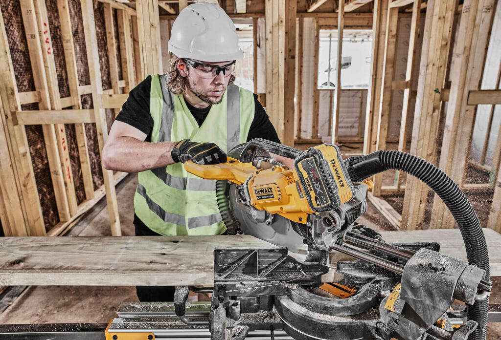 Пила торцовочная аккумуляторная бесщёточна DeWALT DCS781N DCS781N - Изображение 21