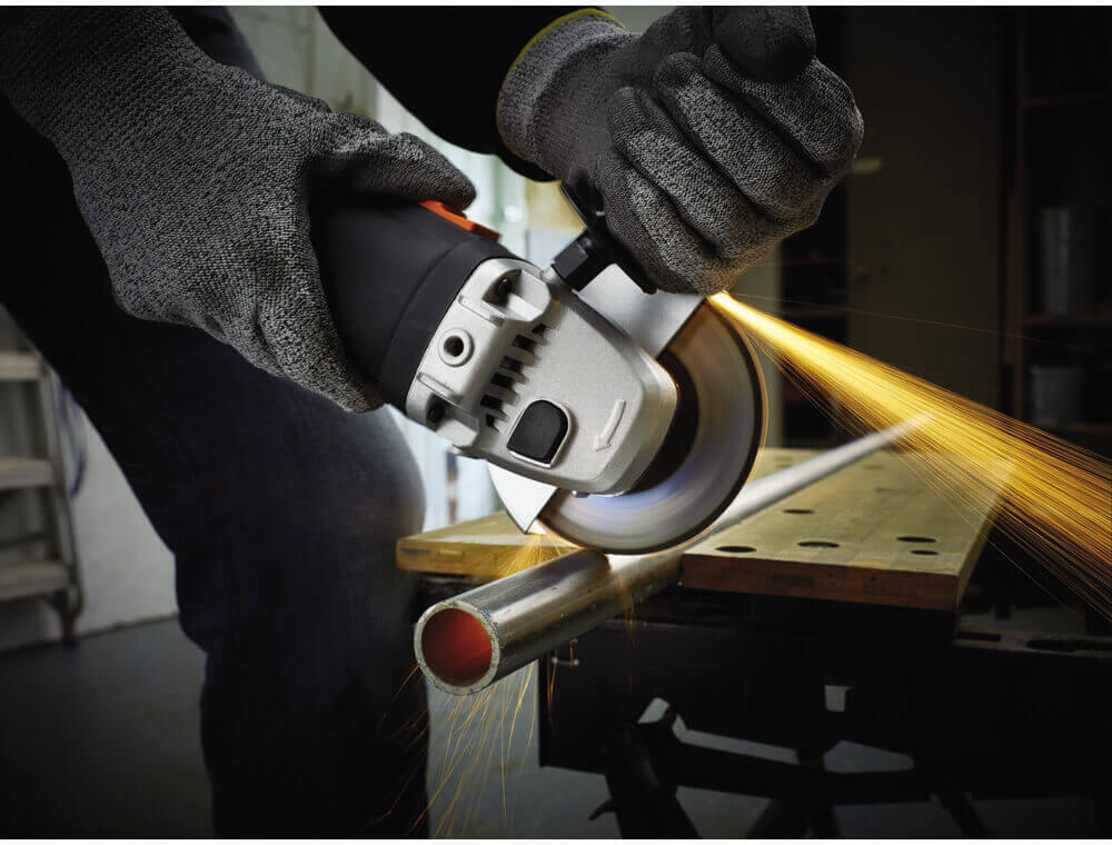 Шліфмашина кутова - болгарка мережева BLACK+DECK KG912 - Зображення 2