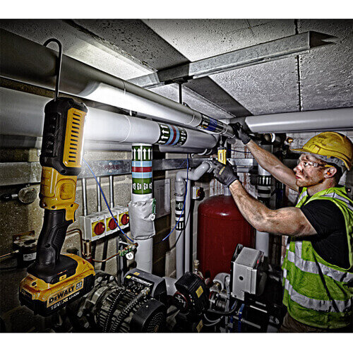 Фонарь светодиодный аккумуляторный DeWALT DCL050 DCL050 - Изображение 4
