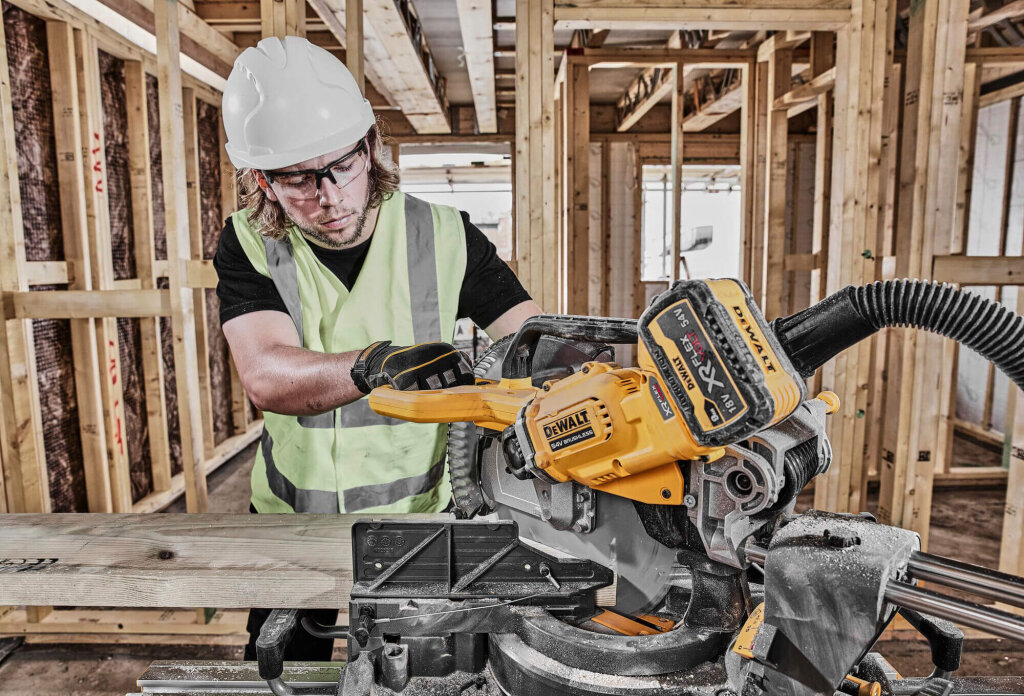 Пила торцовочная аккумуляторная бесщёточна DeWALT DCS781X2 DCS781X2 - Изображение 19
