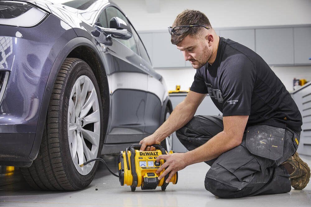 Компрессор воздушный аккумуляторный DeWALT DCC018N - Изображение 11