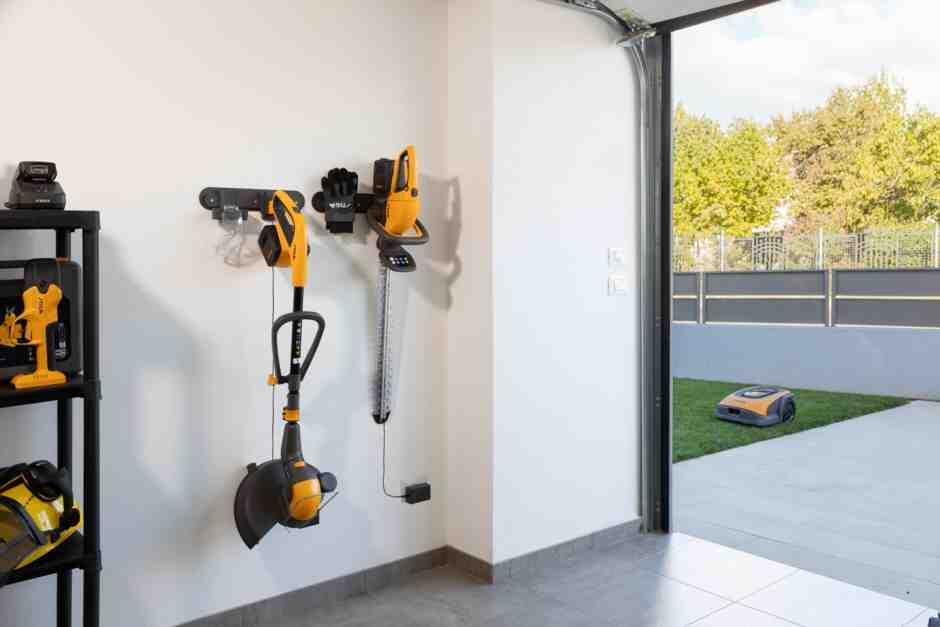 Кусторез аккумуляторный STIGA HT300eKit - Изображение 18