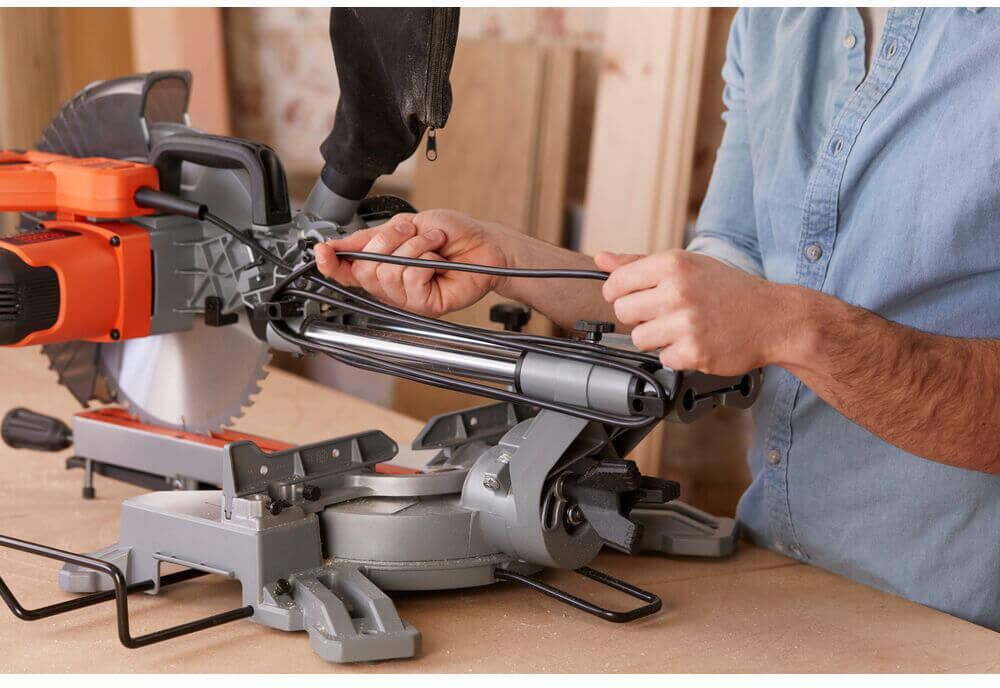 Пила торцовочная сетевая BLACK+DECKER BES700 BES700 - Изображение 10