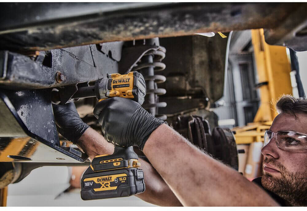 Гайковерт ударный аккумуляторный бесщёточный DeWALT DCF923P2G - Изображение 14
