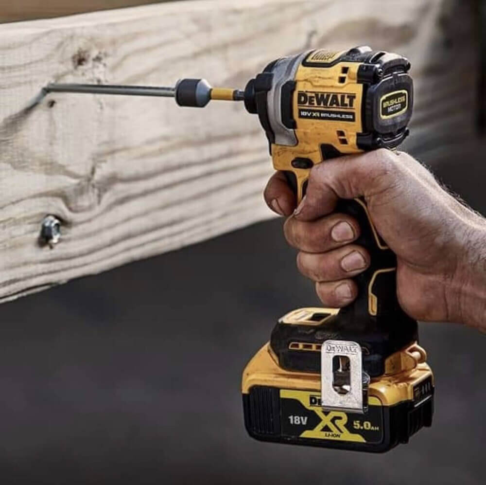 Набор из двух инструментов бесщеточных DeWALT DCK2051E2T DCK2051E2T - Изображение 12