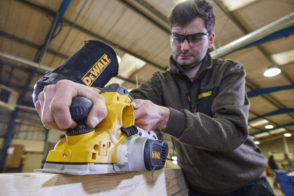 Рубанок сетевой DeWALT D26500 D26500 - Изображение 2