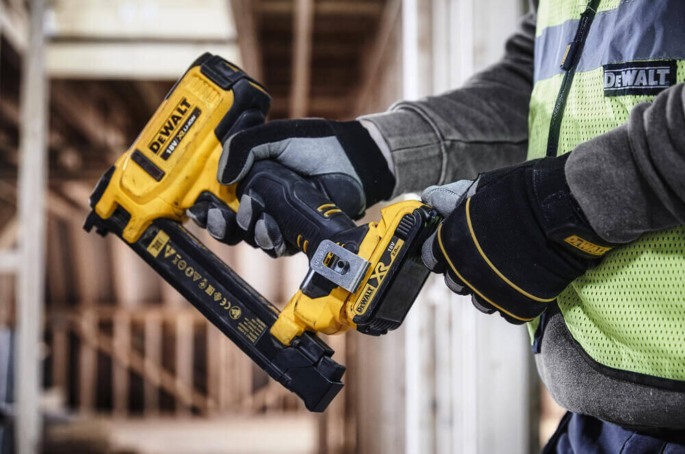 Степлер скобозабивной аккумуляторный DeWALT DCN701D2 DCN701D2 - Изображение 9