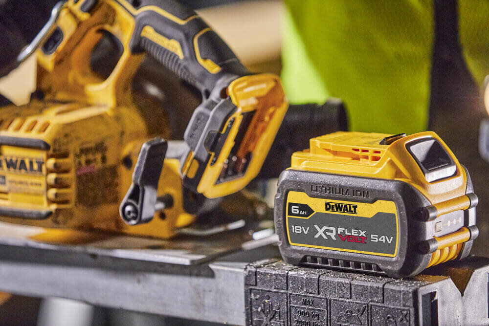 Пила дисковая аккумуляторная бесщеточная DeWALT DCS573T1 DCS573T1 - Изображение 13