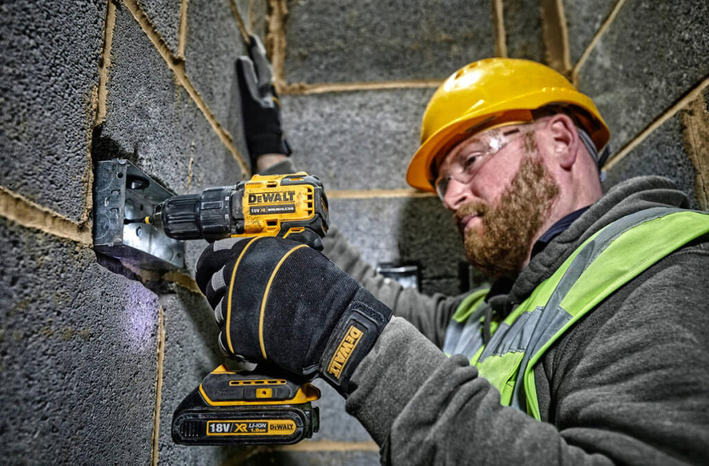 Дрель-шуруповерт аккумуляторная бесщёточная DeWALT DCD708D2T - Изображение 4