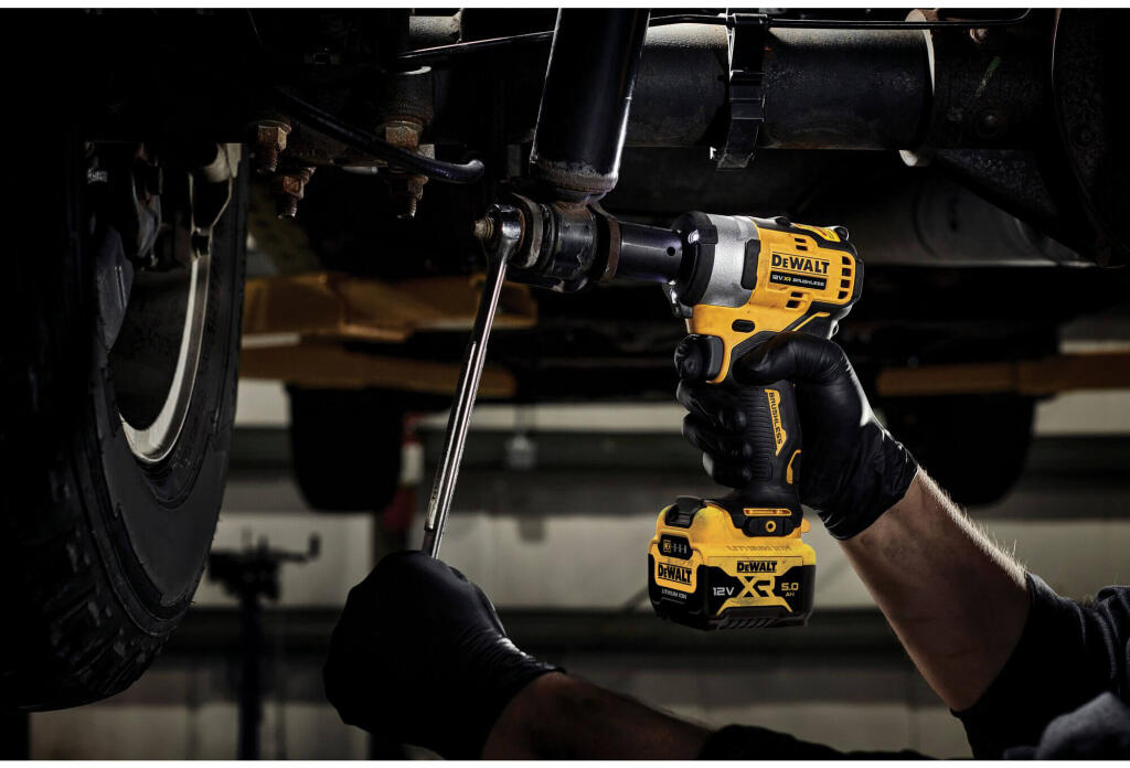 Гайковёрт ударный аккумуляторный бесщёточный DeWALT DCF901P2 - Изображение 5