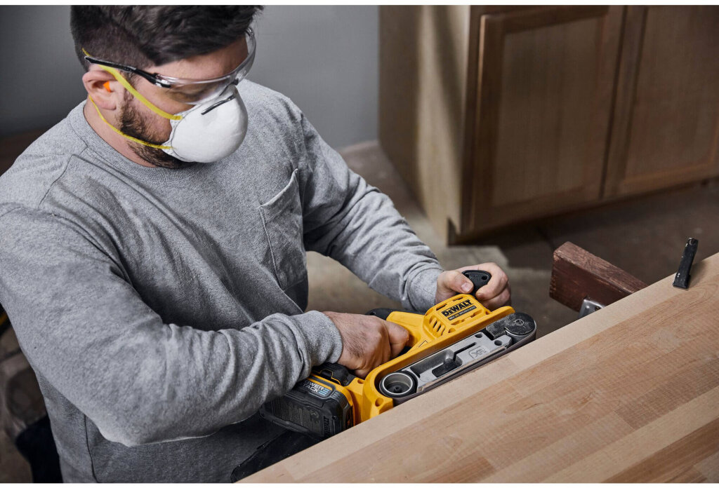 Шлифмашина ленточная аккумуляторная бесщёточная DeWALT DCW220N DCW220N - Изображение 12