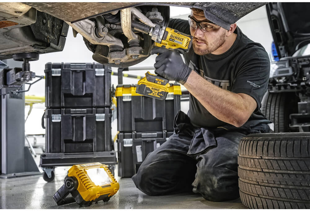 Фонарь светодиодный аккумуляторный DeWALT DCL077 DCL077 - Изображение 7