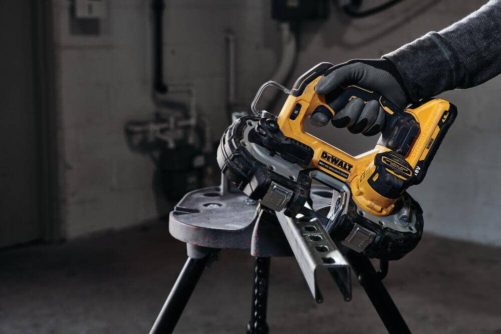 Пила стрічкова акумуляторна безщіткова DeWALT DC DCS377NT - Изображение 8