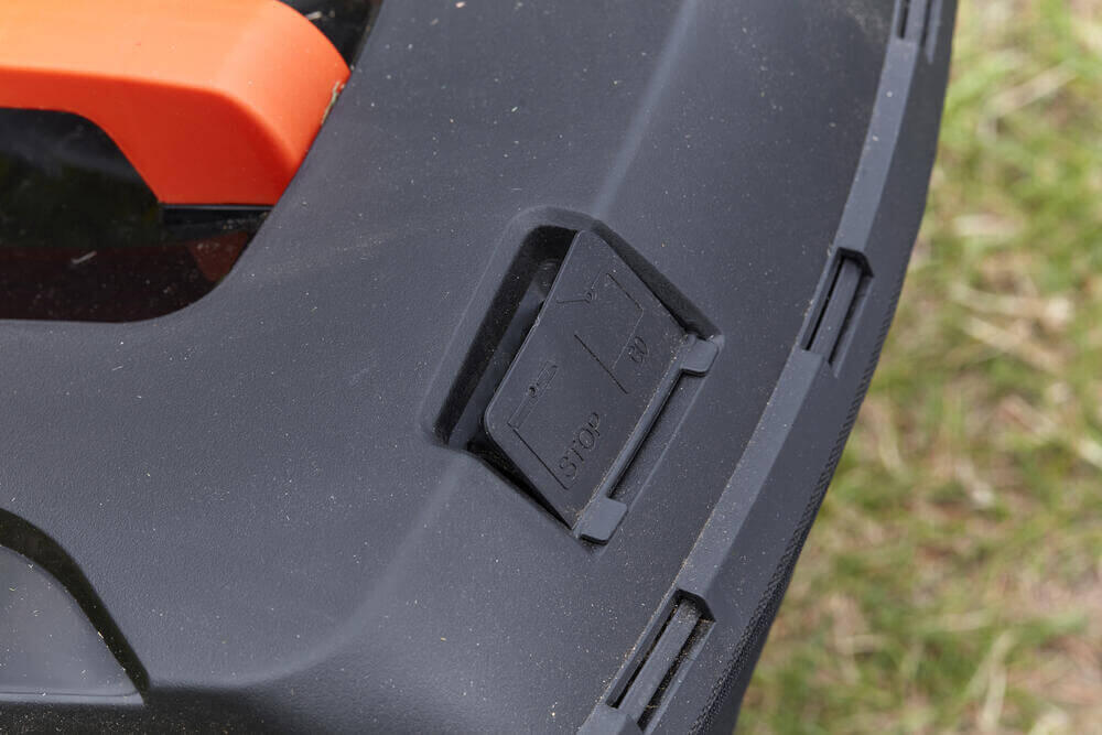 Газонокосилка аккумуляторная BLACK+DECKER BCMW3336L1 - Изображение 7