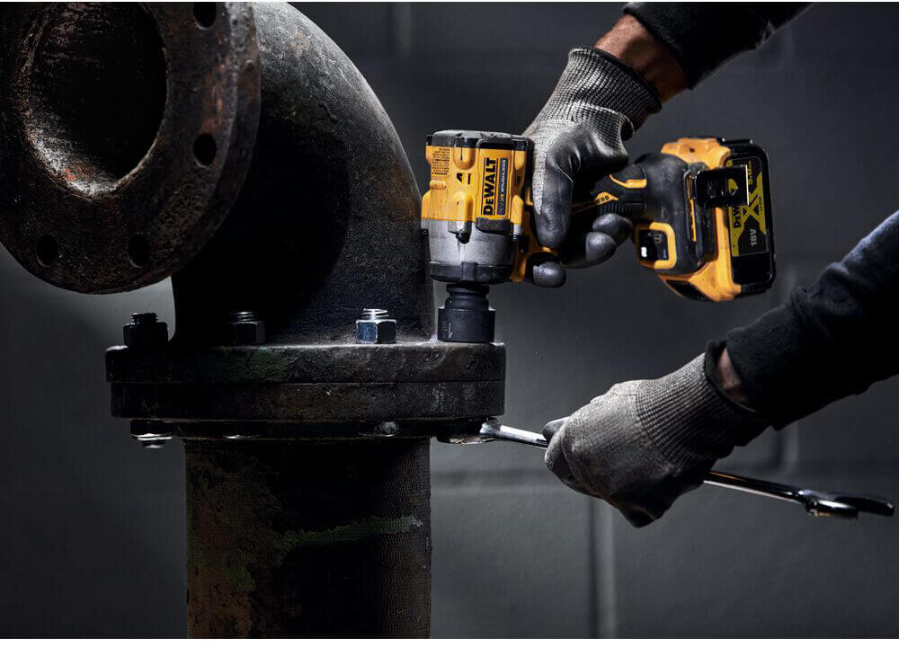 Гайковерт ударный аккумуляторный бесщёточный DeWALT DCF921P2T - Изображение 7