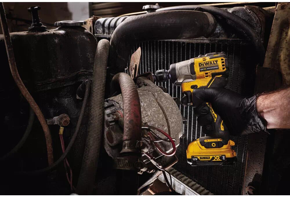Гайковёрт ударный аккумуляторный бесщёточный DeWALT DCF902D2 - Изображение 6