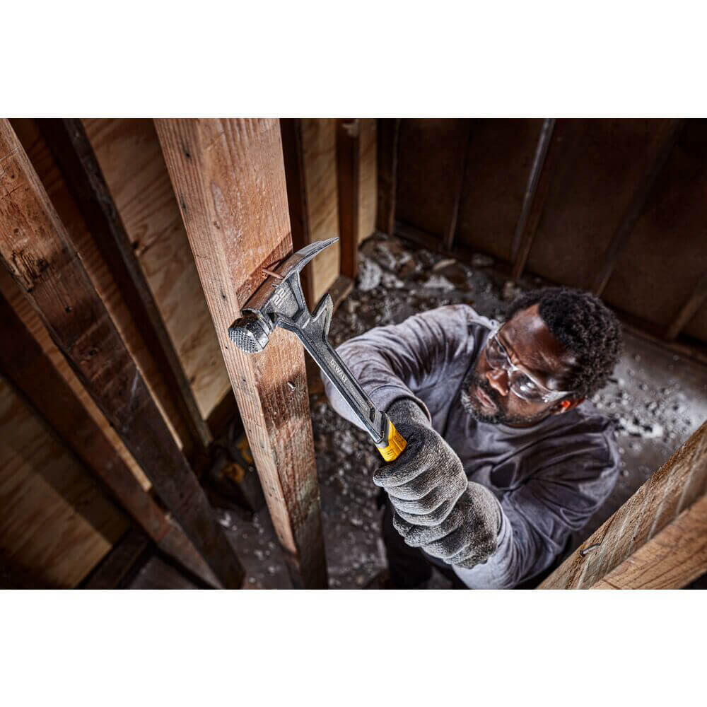 Молоток DEM-CLAW, цельнометаллический, вес головки 624 г DeWALT DWHT51008-0 - Изображение 4