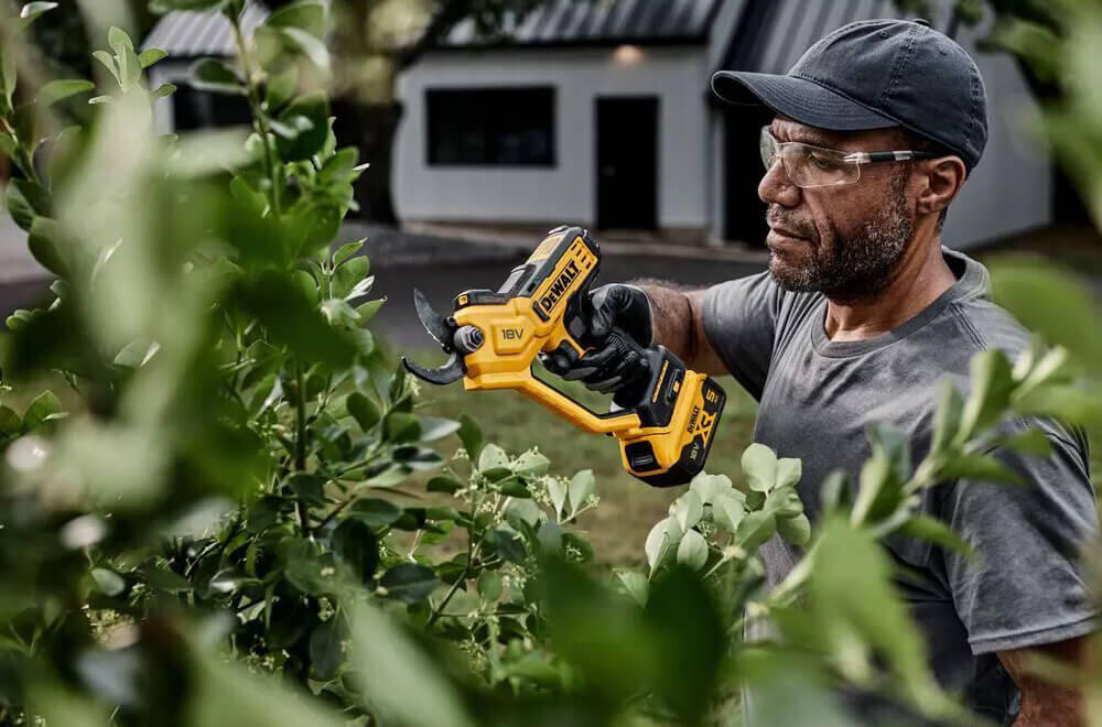 Ножниці садові - секатор акумуляторний DeWALT DC DCMPP568N - Зображення 6