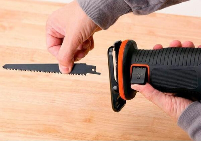 Пила сабельная аккумуляторная BLACK+DECKER BDCR18E1 BDCR18E1 - Изображение 3