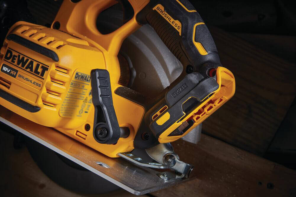 Пила дисковая аккумуляторная бесщеточная DeWALT DCS573T1 DCS573T1 - Изображение 12