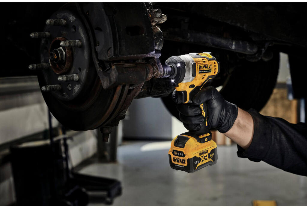 Гайковёрт ударный аккумуляторный бесщёточный DeWALT DCF901P2 - Изображение 6