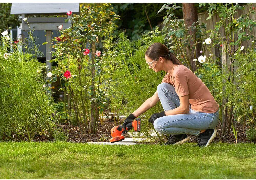 Кущоріз-ножиці акумуляторні BLACK+DECKER BCSS18B BCSS18B - Зображення 8