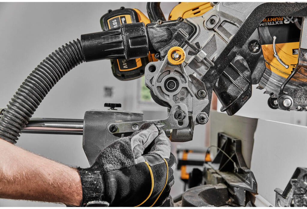Пила торцовочная аккумуляторная бесщёточна DeWALT DCS781N DCS781N - Изображение 18